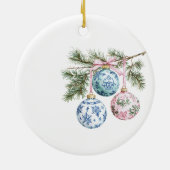 パーソナライズされた結婚クリスマス新郎のお母さん セラミックオーナメント (裏面)