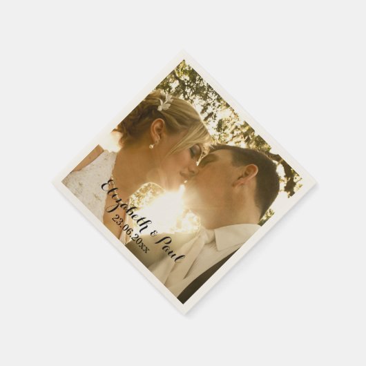 パーソナライズされた結婚写真モノグラム スタンダードカクテルナプキン (角)