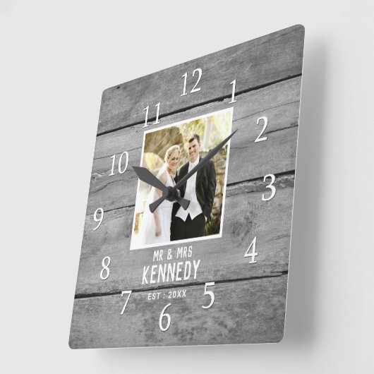 パーソナライズされた結婚周年記念写真素朴木材 スクエア壁時計 (傾斜)
