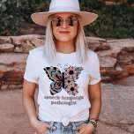 パーソナライズされた言語病理医 Tシャツ<br><div class="desc">このシャツは人を愛し、より良救済いコミュニケーションを取る話人に最適だ。言語病理医(SLP)シャツ素晴らしは、スピーチセラピストや言語セラピストの人への贈り物としても使われている。このシャツは、この分野で働く人々に対するサポートを示し、最も必要としている人々への取り組みについて声明を出すのに最適な方法である救済。あなたは与えは、言語病理医として働く人への贈り物として、またはあなたは自分の献身を示すために自分で身に着けているかどうか、このシャツは必ずヒットする。</div>