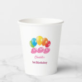 パーソナライズされた誕生日ソフトピンクの少女の名前 紙コップ (正面)