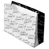 パーソナライズされた誕生日白黒タイポグラフィ ラージペーパーバッグ (正面アングル)