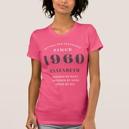 パーソナライズされた誕生日1960名前を追加Pink Tシャツ (正面)