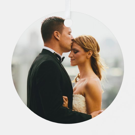 パーソナライズされた赤い結婚式の写真の好意クリスマス メタルオーナメント (裏面)