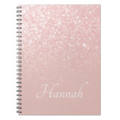 パーソナライズされた赤面ピンクグリッターグラデーション ノートブック (正面)