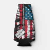 パーソナライズされた軍隊兵士ドッグタグUSA国旗 ボトルクーラー (正面)