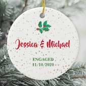 パーソナライズされた金ゴールドス婚約したターズホリーレッドグリーン セラミックオーナメント