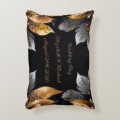 パーソナライズされた金ゴールド&シルバーフローラひまわり アクセントクッション (正面(垂直))