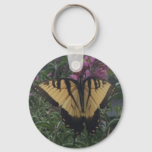 パーソナライズされた黄と黒の蝶 キーホルダー (正面)