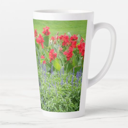 パーソナライズされた カフェラテマグ (右)