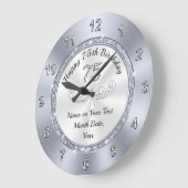 パーソナライズされた、75番目の誕生日クロックのプレゼント ラージ壁時計 (傾斜)