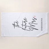 パーソナライズされた「The Future Mrs」ウェディング ビーチタオル | (正面)