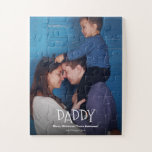 パーソナライズされたDaddy Photo Merry Christmas ジグソーパズル<br><div class="desc">彼がクリスマスに子供たちと一緒にこのパズルを置く時に目に涙を入れる。名前パーソナライズされたとカスタマイズ心からのメッセージで黒いフェード上の白いオーバーレイ保文字任意の写真の上に文字を読み取る。info@lddesignloft.comで連絡私に連絡もしし、このデザインwww.lddesignloft.com ©LDdesignloft ©LorenaDepanteのサポートが必要</div>