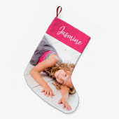 パーソナライズでかわいいピンクの写真 スモールクリスマスストッキング (正面 (吊り時))