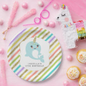 パーソナライズでカスタムなNarwhalの虹のグリッター ペーパープレート (パーティー)