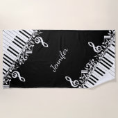 パーソナライズで乱雑な音符およびピアノ鍵 ビーチタオル (正面)