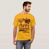 パーソナライズで幸せなThanksgivukkah Tシャツ (正面フル)