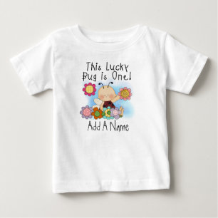 パーソナライズで幸運な虫の最初誕生日のTシャツ ベビーTシャツ