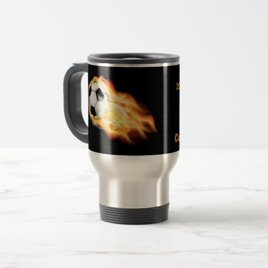 パーソナライズで燃えるようなマグのサッカーのコーチのギフトのアイディア トラベルマグ (正面左)