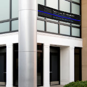 パーソナライズで薄いブルーライン米国の旗の長い表示 横断幕 (ビルの外側)