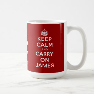 パーソナライズで赤いKeep Calm and Carry On コーヒーマグカップ
