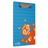 パーソナライズで間抜けなオレンジロボット青いシェブロンの男の子 クリップボード (右)
