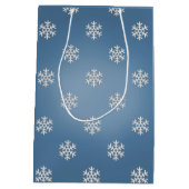 パーソナライズで青いクリスマスツリーのギフトバッグ ミディアムペーパーバッグ (裏面)