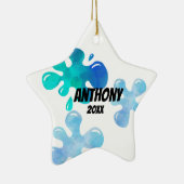 パーソナライズで青い粘着物のクリスマスのオーナメント セラミックオーナメント (右)