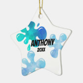 パーソナライズで青い粘着物のクリスマスのオーナメント セラミックオーナメント (左)