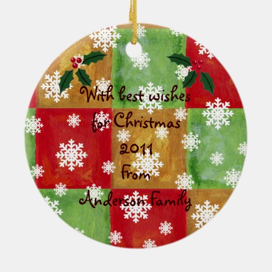 パーソナライズで黄色いラブラドールのクリスマスのモザイク セラミックオーナメント (裏面)