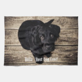 パーソナライズで黒い実験室犬の写真および犬の名前 キッチンタオル (横)
