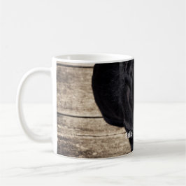 パーソナライズで黒い実験室犬の写真および犬の名前 コーヒーマグカップ