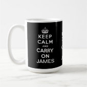 パーソナライズで黒いKeep Calm and Carry On コーヒーマグカップ (左)