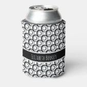パーソナライズで、黒く及び白いレトロはパターンを一周します 缶クーラー (缶裏面)