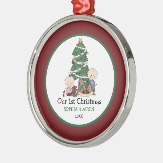 パーソナライズなかわいい双生児の第1クリスマス メタルオーナメント (左)