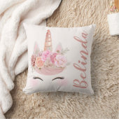 パーソナライズなばら色の金ゴールドのユニコーンの花柄 クッション (ブランケット)