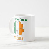 パーソナライズなアイルランド語は私によってがMcgillである私に接吻します コーヒーマグカップ (正面左)