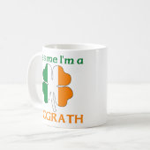 パーソナライズなアイルランド語は私によってがMcgrathである私に接吻します コーヒーマグカップ (正面左)