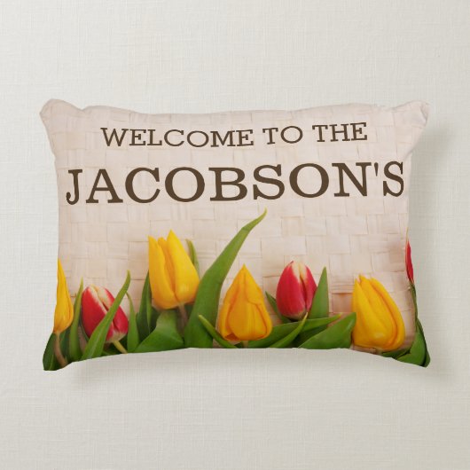 パーソナライズなエレガントでガーリーでシックな花の姓 アクセントクッション (正面)