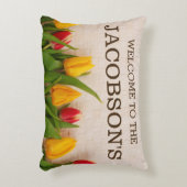 パーソナライズなエレガントでガーリーでシックな花の姓 アクセントクッション (正面(垂直))