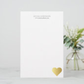 パーソナライズなエレガントでフェイクな金ゴールドのハート 便箋 (スタンド正面)