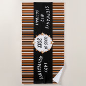 パーソナライズなオレンジおよび黒い学校の卒業 ビーチタオル (正面)