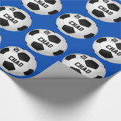 パーソナライズなサッカーの包装紙あなたのテキストカラー ラッピングペーパー (角)