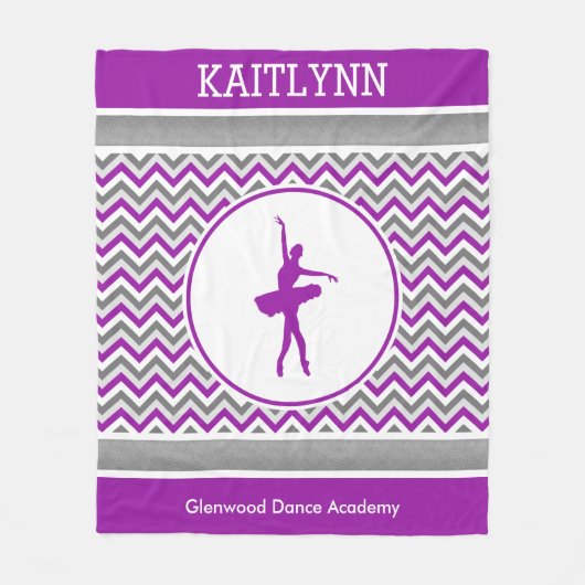 パーソナライズなシェブロンの紫色のダンサー フリースブランケット (正面)