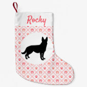 パーソナライズなジャーマン・シェパードの赤い足のプリントのタイル スモールクリスマスストッキング (正面)