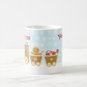 パーソナライズなジンジャーブレッドの列車のクリスマスのマグ コーヒーマグカップ (中央)