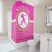 パーソナライズなソフトボールのピンク-緑の水玉模様 シャワーカーテン (インサイチュ)