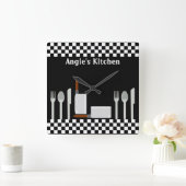 パーソナライズなチェッカーボードの台所道具時計 スクエア壁時計 (ホーム)