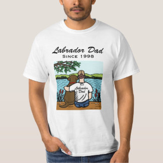 パーソナライズなチョコレートラブラドールおよびパパ2 Tシャツ