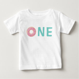パーソナライズなドーナツ年齢1の招待状の誕生日 ベビーTシャツ